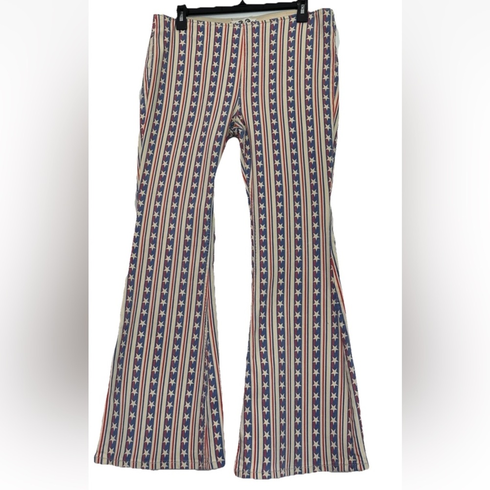We the Free Penny Pull-on Stars Stripes Denim Stretch Flare Jeans 32 30” Inseam - Picture 2 of 7